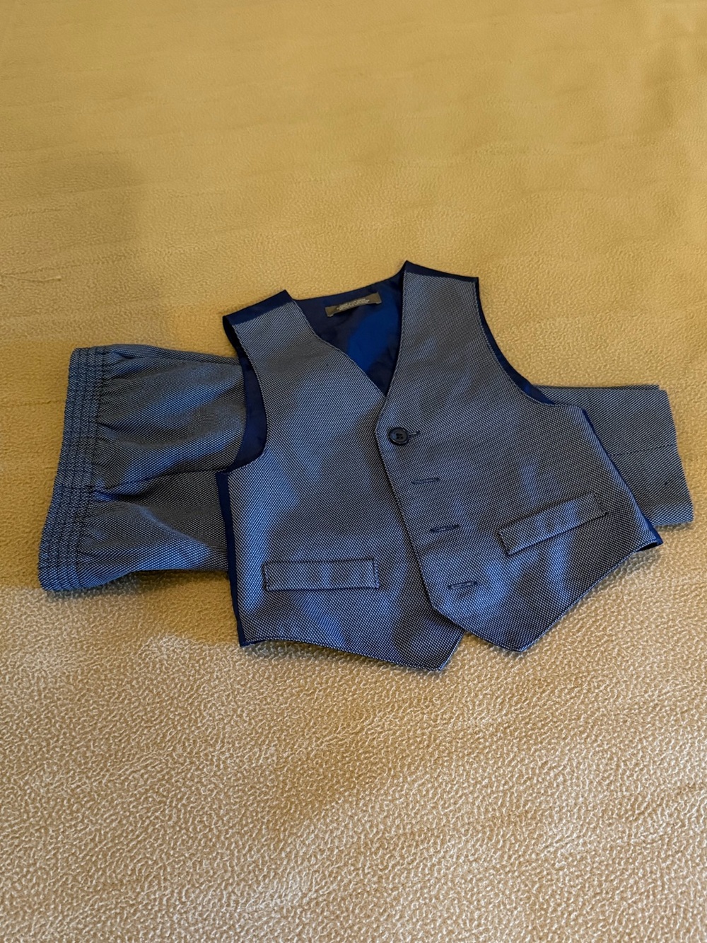 Boys 2T blue Van Heusen suit vest set